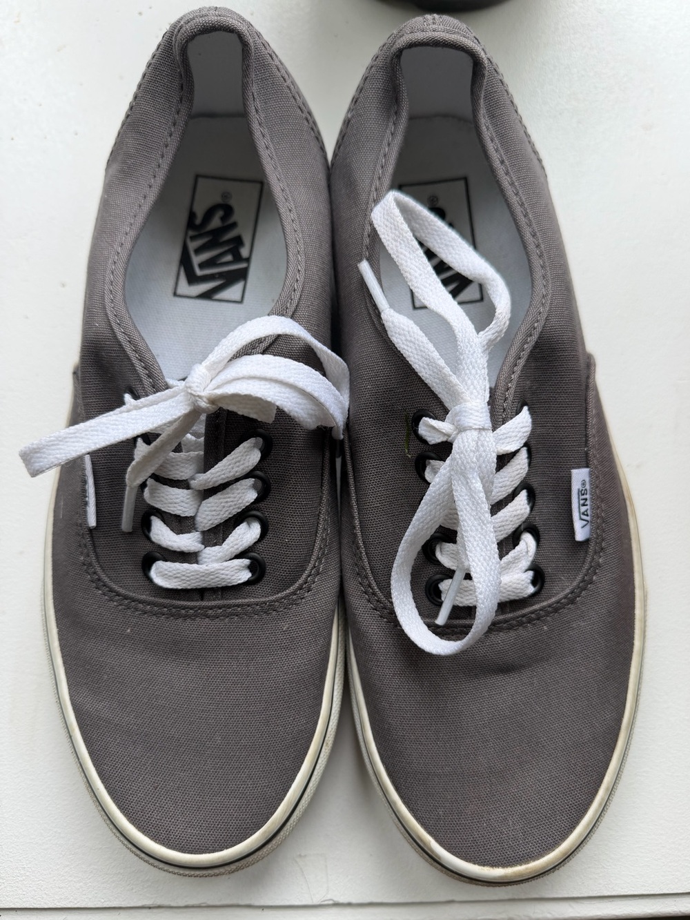 Vans Off The Wall- Men’s/Women’s Canvas Sneakers in Gray with White Laces EUC